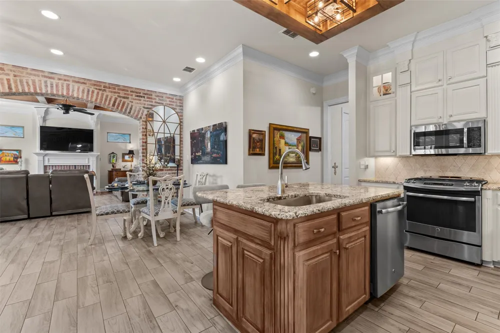 125 Andrew Place Bossier City, LA 71111