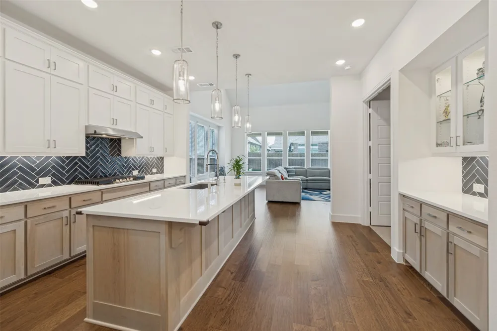 1316 Buttercup Avenue Aubrey, TX 76227