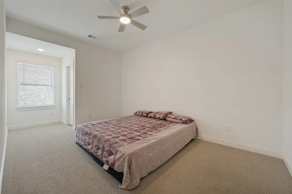 1316 Buttercup Avenue Aubrey, TX 76227