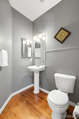 7147 S Versailles Street Aurora, CO 80016