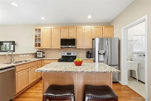 7147 S Versailles Street Aurora, CO 80016