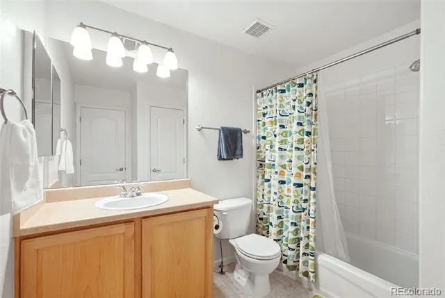 7147 S Versailles Street Aurora, CO 80016