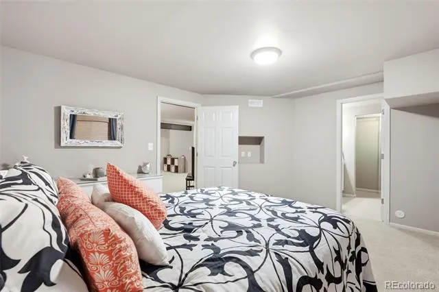 7147 S Versailles Street Aurora, CO 80016