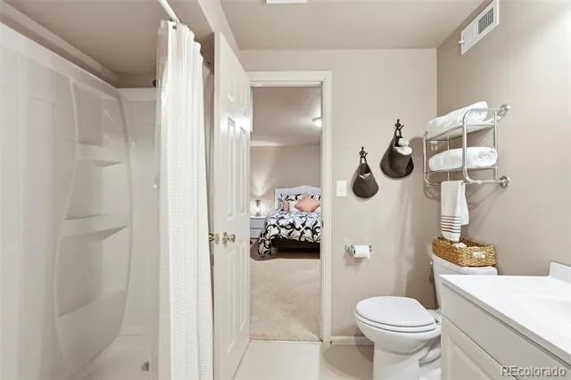 7147 S Versailles Street Aurora, CO 80016