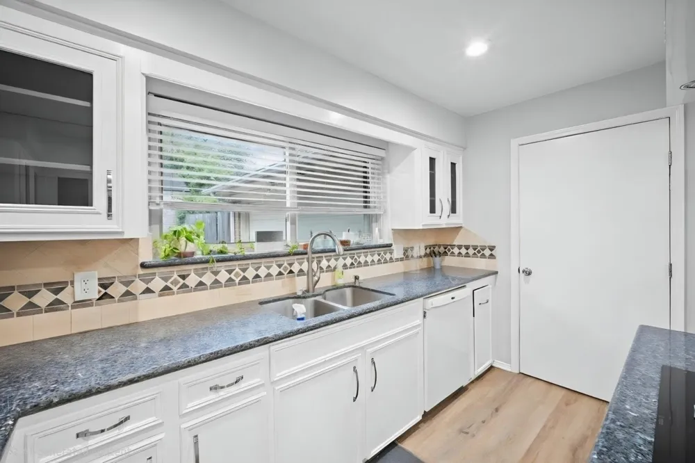 6114 Rollingbrook Drive Houston, TX 77096