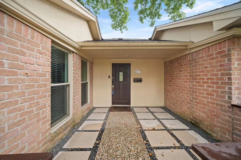 6114 Rollingbrook Drive Houston, TX 77096