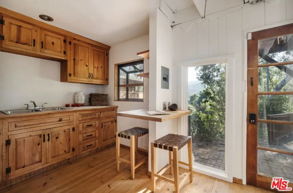 517 Canon View Trail Topanga, CA 90290