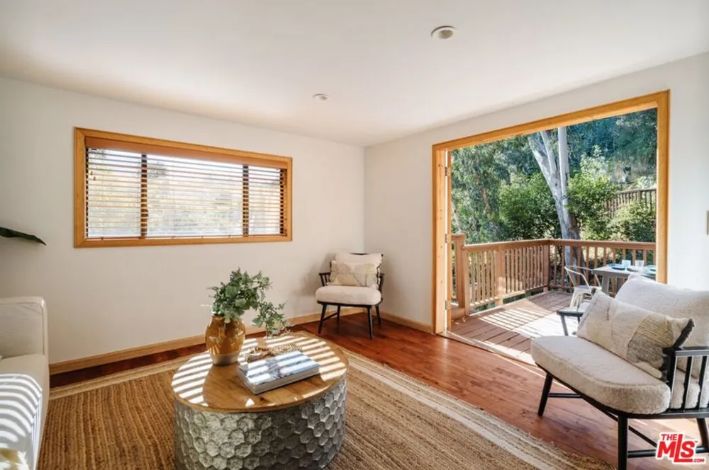 517 Canon View Trail Topanga, CA 90290