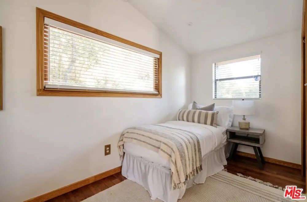 517 Canon View Trail Topanga, CA 90290