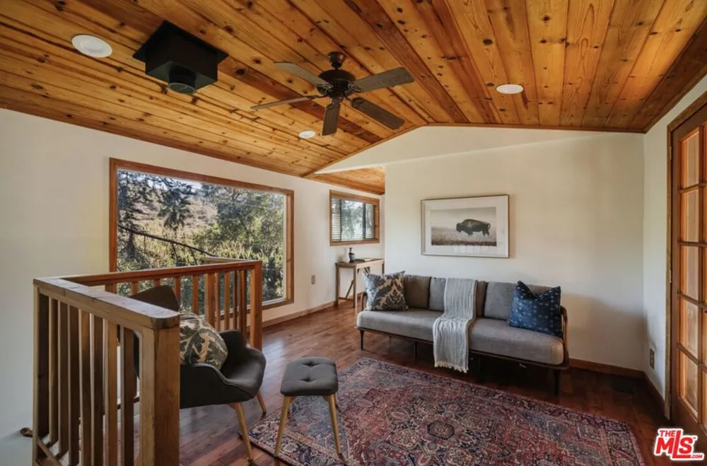 517 Canon View Trail Topanga, CA 90290