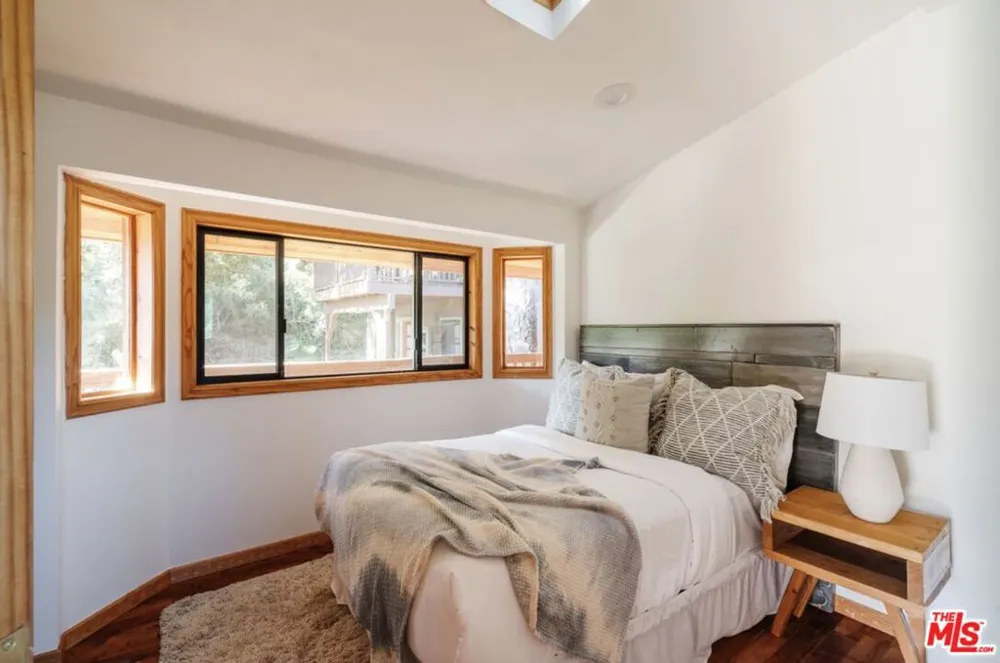 517 Canon View Trail Topanga, CA 90290