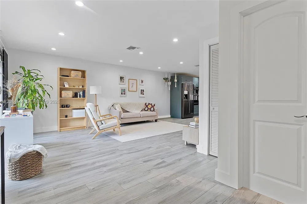 4868 Sheridan St #5 Hollywood, FL 33021