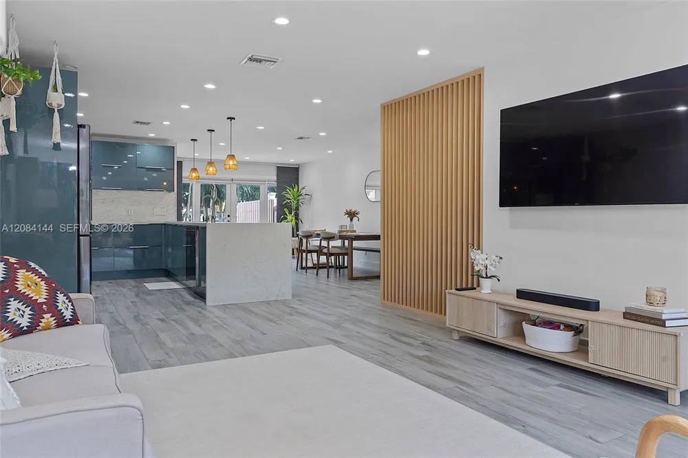 4868 Sheridan St #5 Hollywood, FL 33021