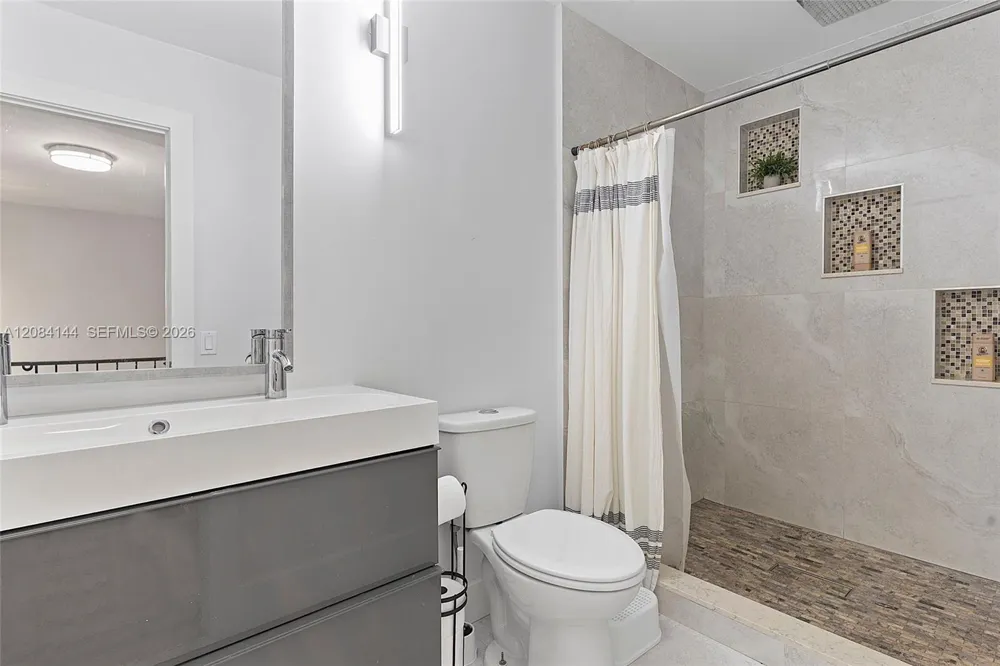 4868 Sheridan St #5 Hollywood, FL 33021
