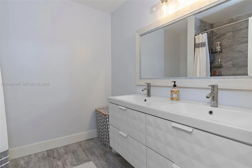 4868 Sheridan St #5 Hollywood, FL 33021