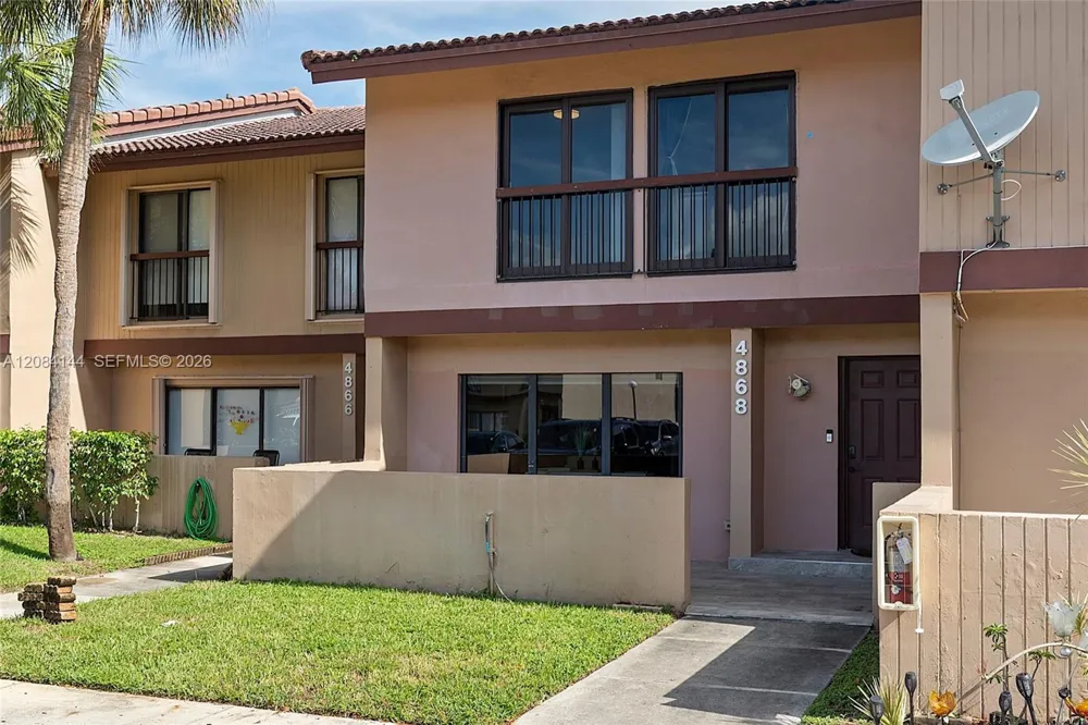 4868 Sheridan St #5 Hollywood, FL 33021