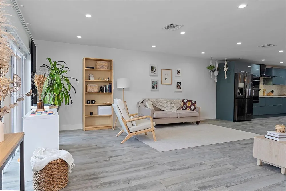 4868 Sheridan St #5 Hollywood, FL 33021