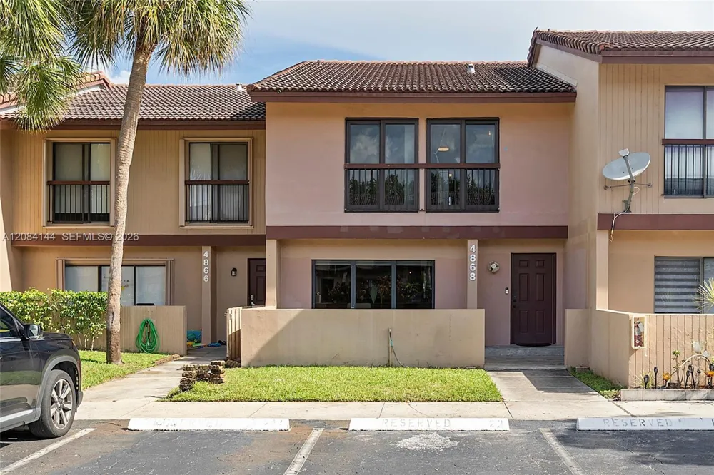 4868 Sheridan St #5 Hollywood, FL 33021