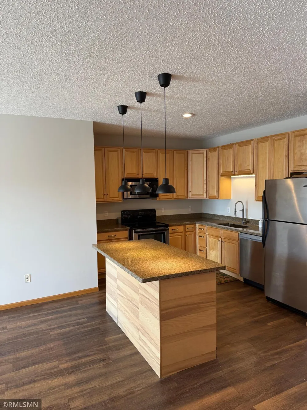 4824 E 53rd Street #523 Minneapolis, MN 55417