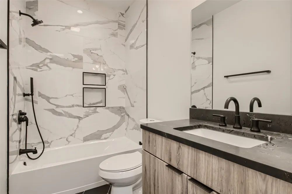 1214 Pasadena Drive #UNIT 2 Austin, TX 78757