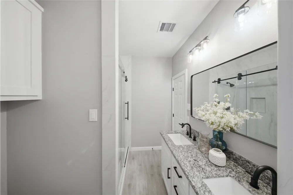 5014 E Meadow Drive Deer Park, TX 77536