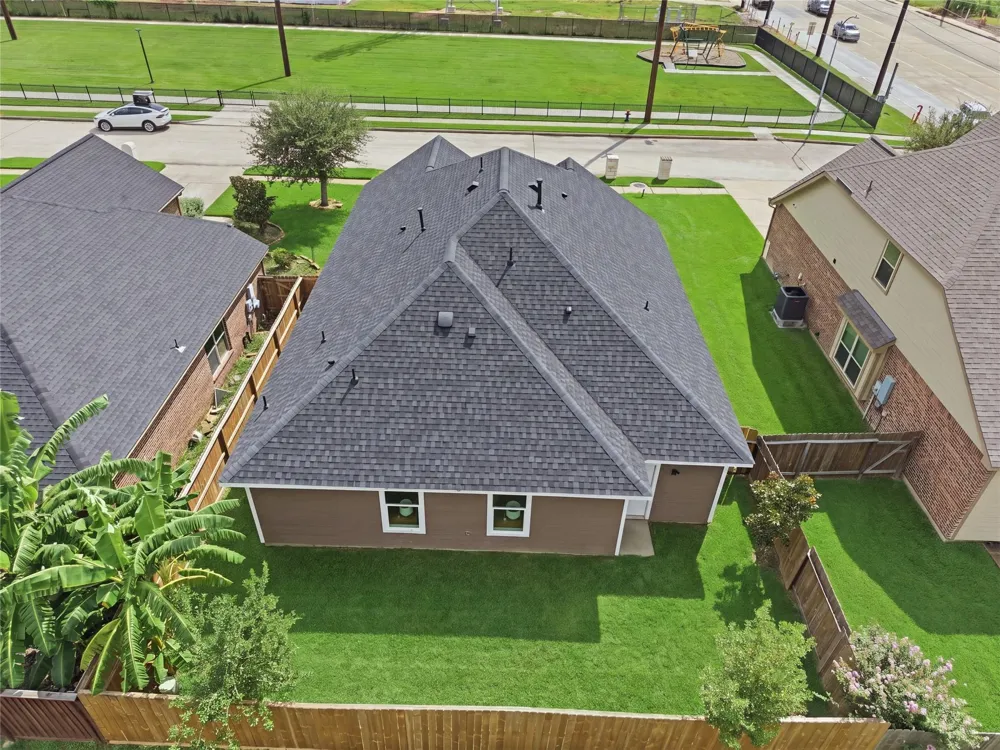5014 E Meadow Drive Deer Park, TX 77536