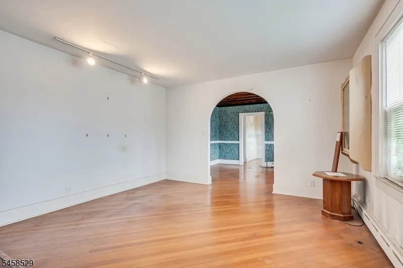 462 Union Ave Middlesex, NJ 08846