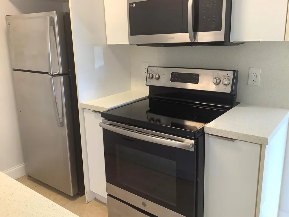 1045 EXETER C #1045 Boca Raton, FL 33434