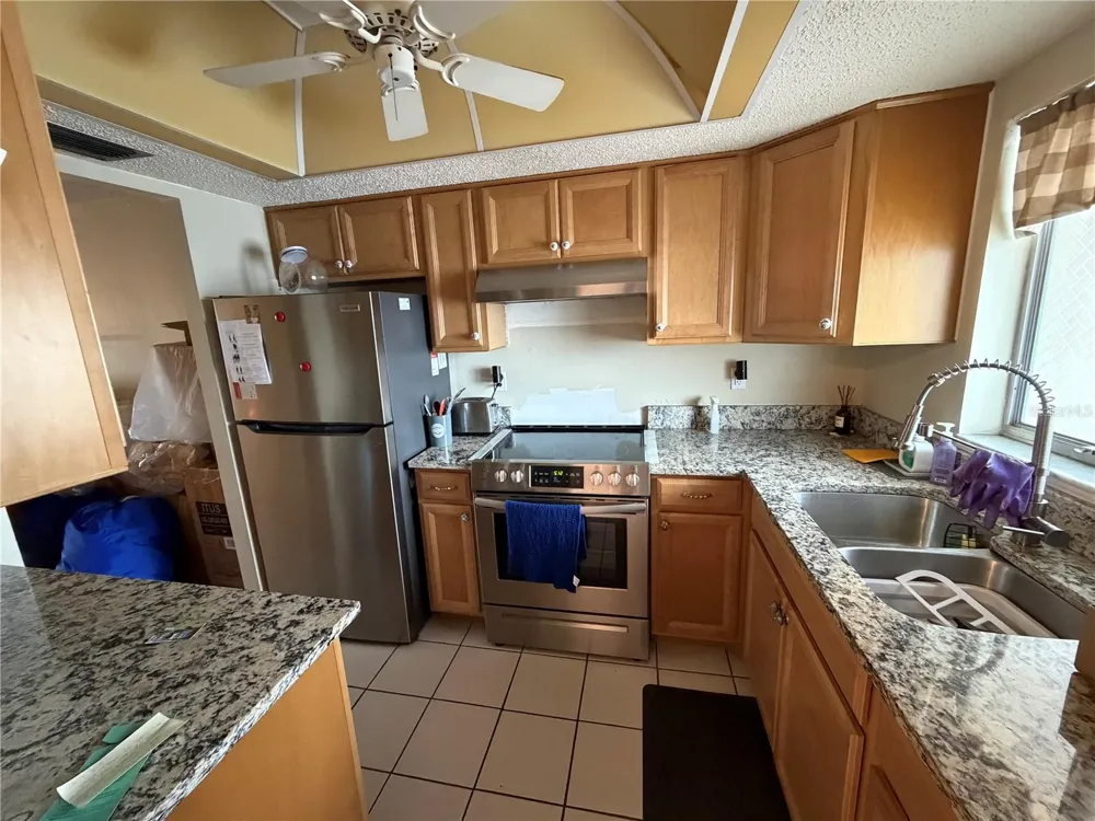 3753 LAKE BAYSHORE DRIVE #305 Bradenton, FL 34205