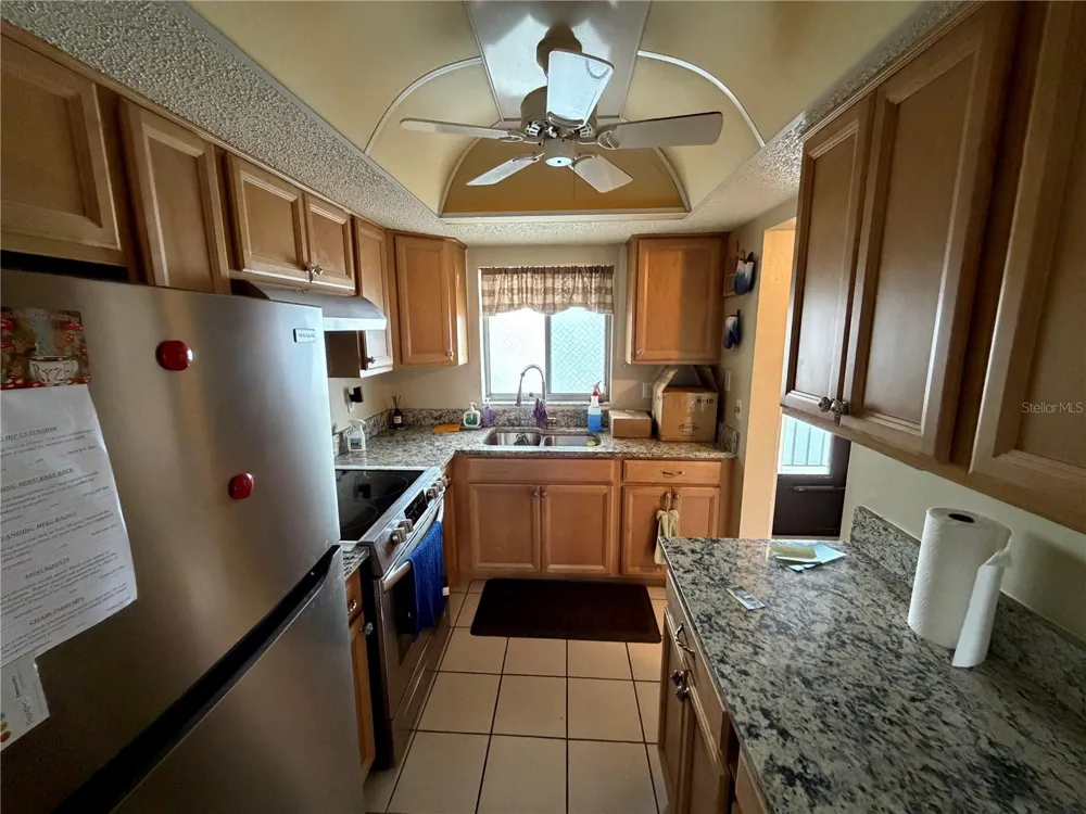 3753 LAKE BAYSHORE DRIVE #305 Bradenton, FL 34205