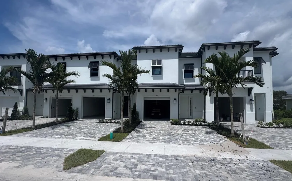 731 NOVE BOULEVARD #10 Mangrove Margate, FL 33063