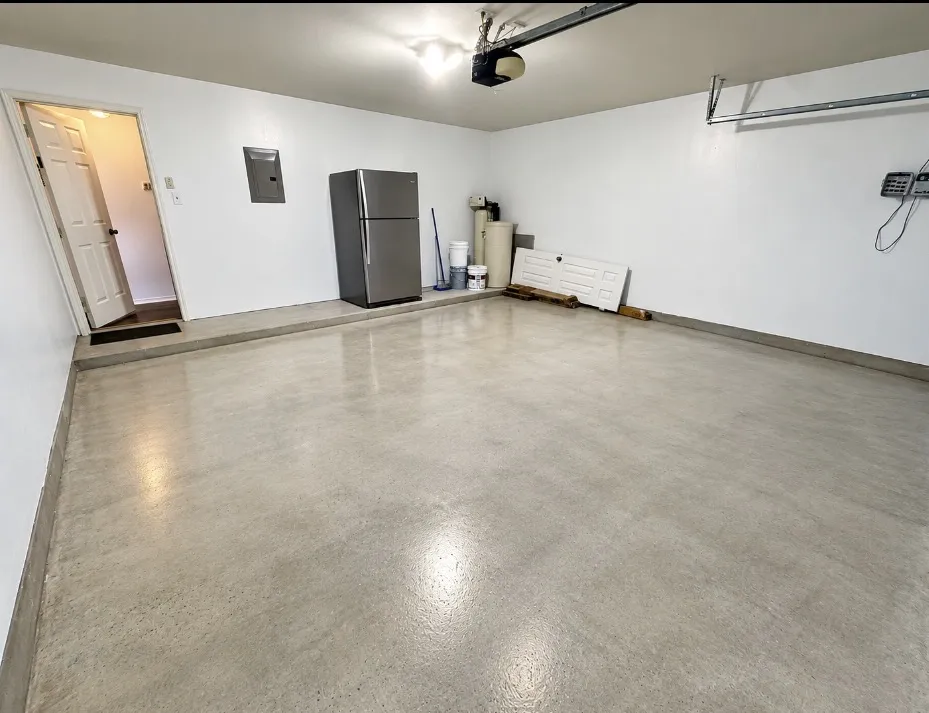 371 Housefinch Loop Leander, TX 78641