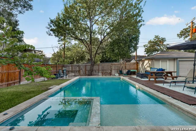 339 W HOLLYWOOD AVE San Antonio, TX 78212