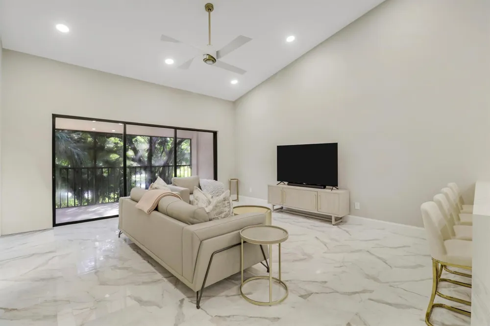 1143 Duncan Circle #202 Palm Beach Gardens, FL 33418