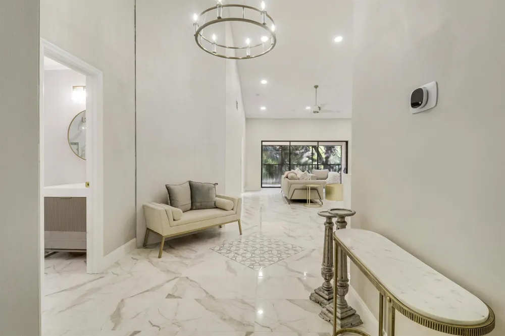 1143 Duncan Circle #202 Palm Beach Gardens, FL 33418