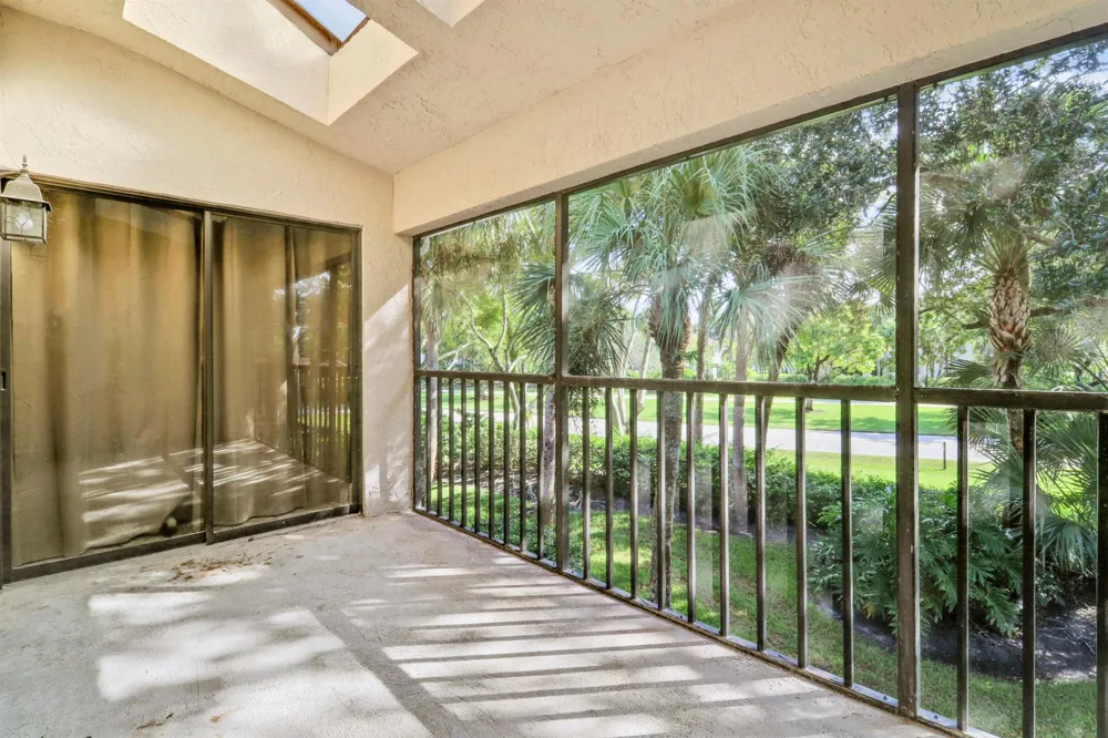 1143 Duncan Circle #202 Palm Beach Gardens, FL 33418