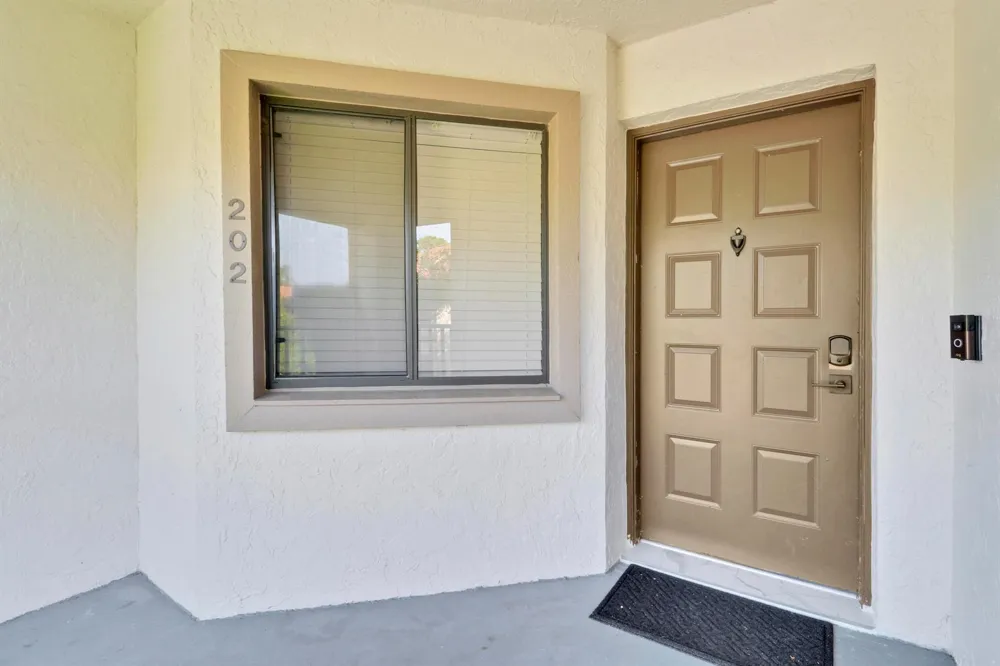 1143 Duncan Circle #202 Palm Beach Gardens, FL 33418