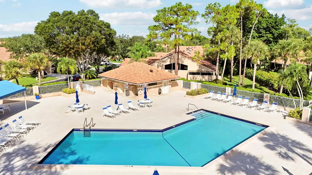 1143 Duncan Circle #202 Palm Beach Gardens, FL 33418