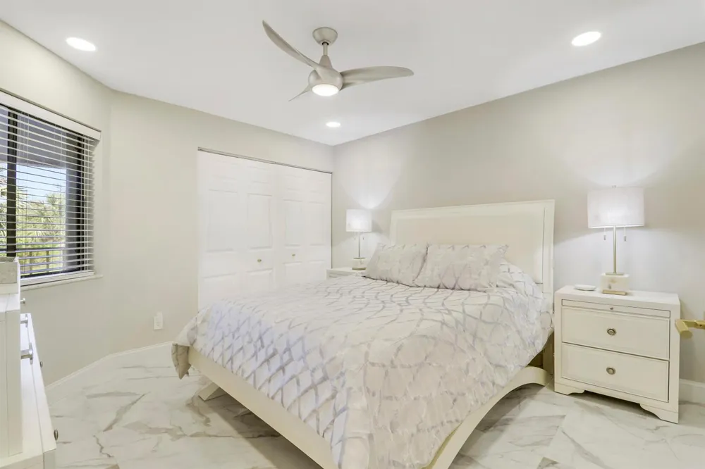 1143 Duncan Circle #202 Palm Beach Gardens, FL 33418