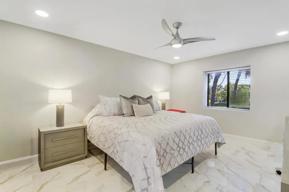 1143 Duncan Circle #202 Palm Beach Gardens, FL 33418