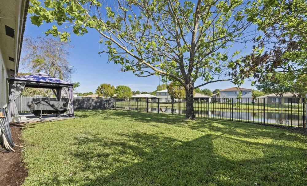 1899 SW NEWPORT ISLES BOULEVARD Port St. Lucie, FL 34953