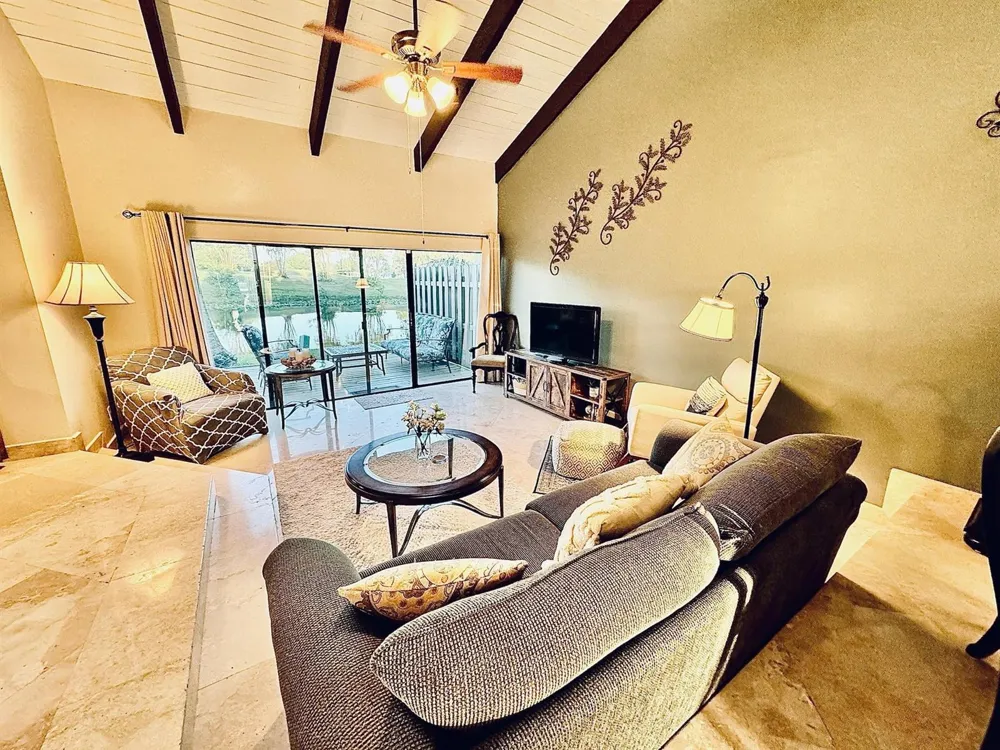 2121 SW 82ND AVENUE Davie, FL 33324