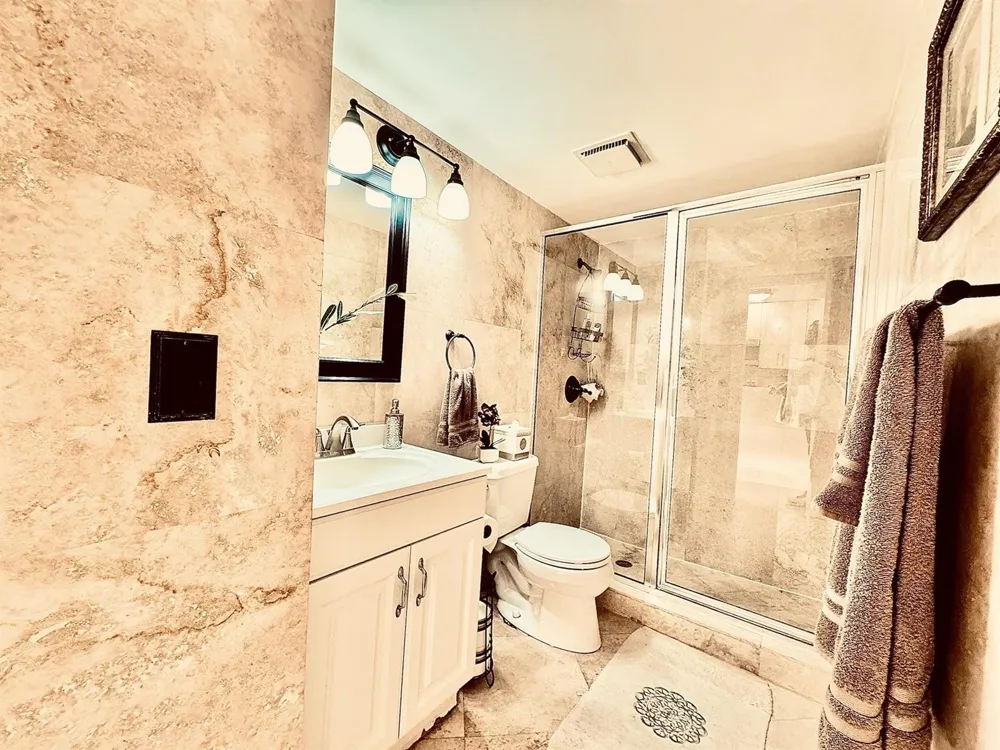 2121 SW 82ND AVENUE Davie, FL 33324
