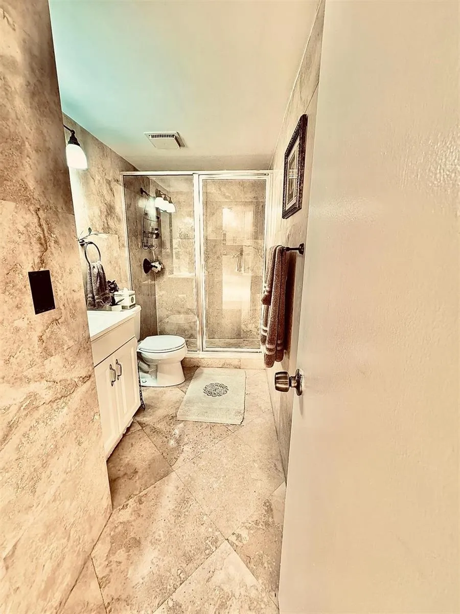 2121 SW 82ND AVENUE Davie, FL 33324