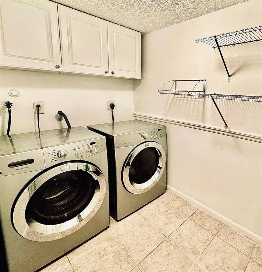 2121 SW 82ND AVENUE Davie, FL 33324