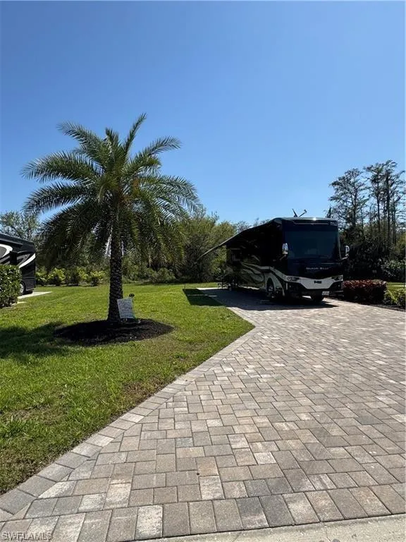 13718 Golden Palms Circle Fort Myers, FL 33913