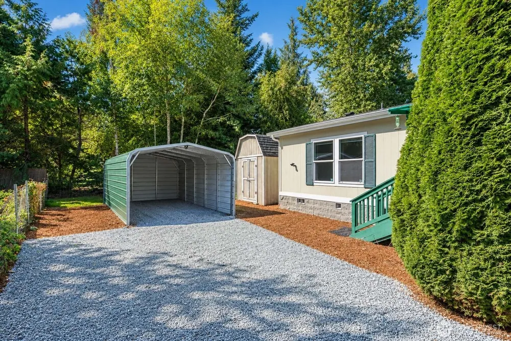 3130 Glacier Lane Camano Island, WA 98282