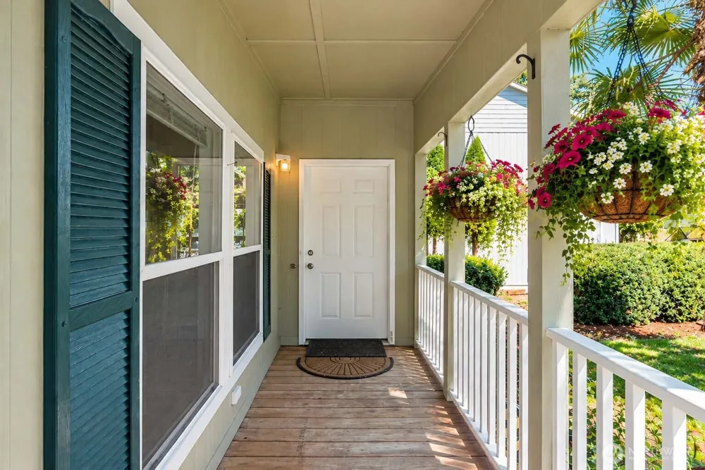 3130 Glacier Lane Camano Island, WA 98282