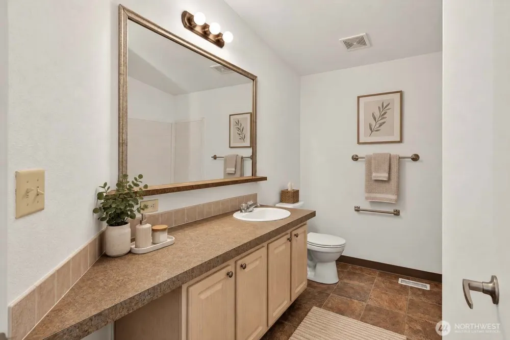 3130 Glacier Lane Camano Island, WA 98282