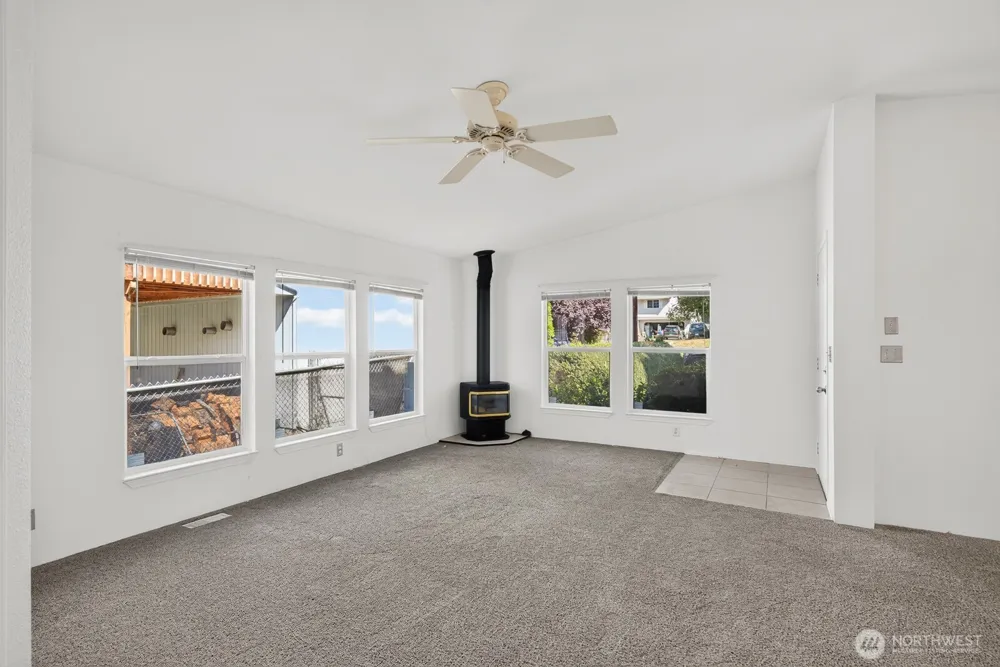 3130 Glacier Lane Camano Island, WA 98282
